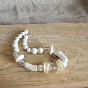 Gorgeous Vintage White, Cream and Clear Chunky Big Beaded Statement Necklace 17"